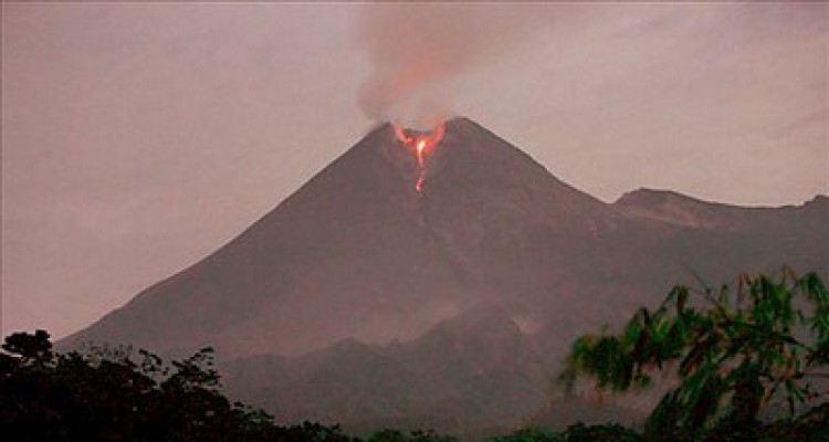 Volcán Telica registra una fuerte explosión 1 1797 breve 2